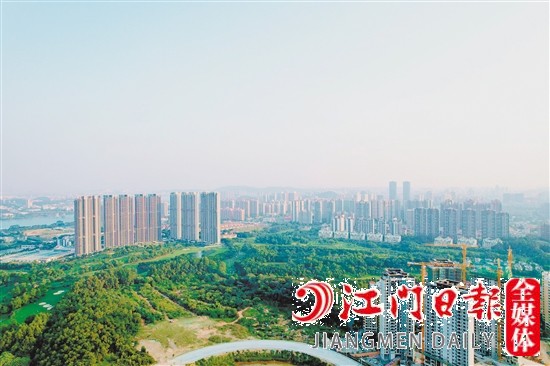 江發(fā)置業(yè)望高爾夫項目實景圖。