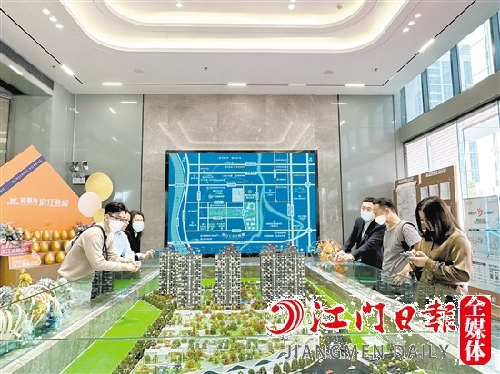 近段時間以來，不少樓盤營銷中心現(xiàn)場人氣明顯提升。