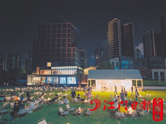 對于房企來說，營銷中心的多元化經(jīng)營，可以提高項(xiàng)目的知名度和美譽(yù)度。