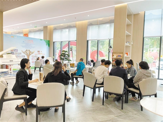 樓盤促銷活動吸引了不少消費者的目光。