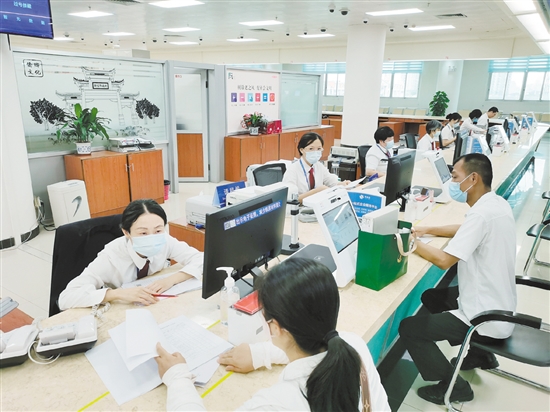 申請使用住宅專項維修資金的市民越來越多。