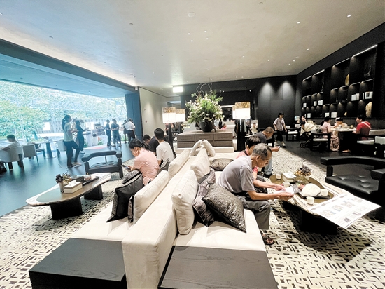 目前樓盤不少，消費者可以貨比三家。