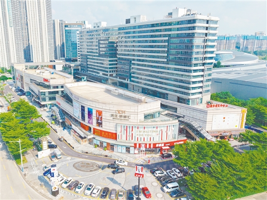 濱江·僑都匯的建設與運營填補了濱江新區(qū)缺乏大型商業(yè)配套的空白。