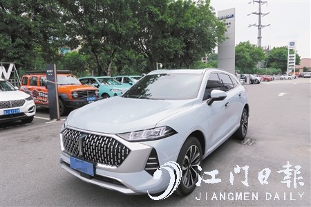 摩卡的外觀設(shè)計(jì)大氣時(shí)尚。