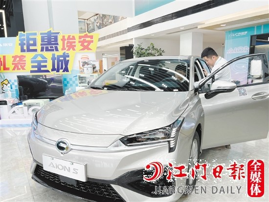 購買新能源汽車的消費(fèi)者越來越多。