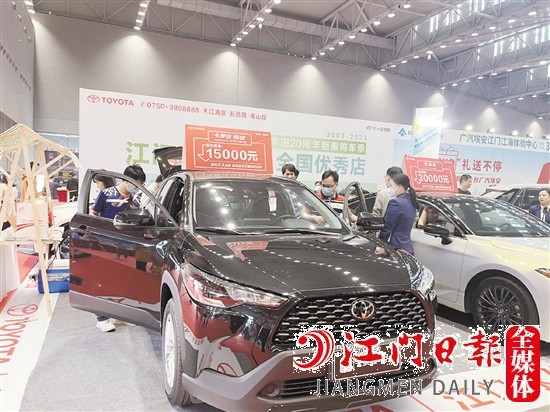 今年春季車展期間，許多汽車經(jīng)銷商推出大幅優(yōu)惠。