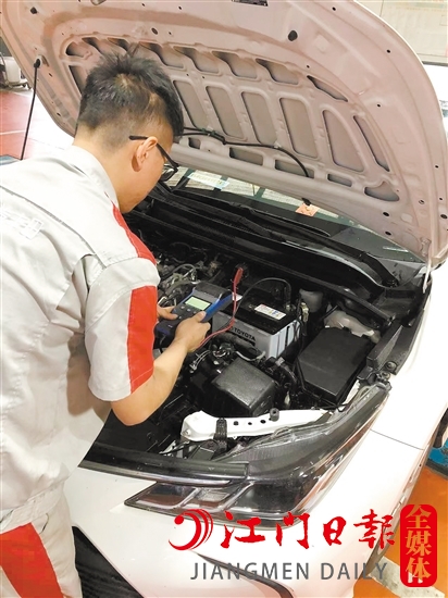 近期有不少車主到4S店檢查、更換蓄電池。