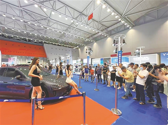 車展現(xiàn)場將有不少備受矚目的汽車品牌亮相。